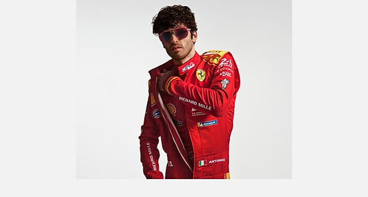 Ray-Ban 499P HYPERCAR LIMITED EDITION 2026 - SCUDERIA FERRARI COLLECTION Silver with Dark Grey/Blue Red Solid Color - Mirror lenses - On model