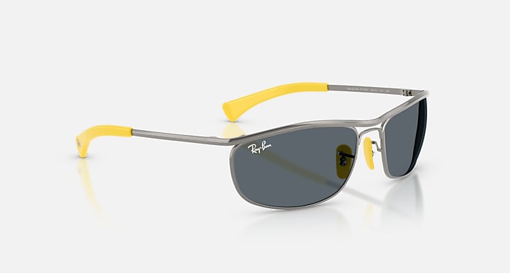 Ray-Ban RB3819M SCUDERIA FERRARI COLLECTION Gunmetal with Blue Photochromic lenses - Alternative