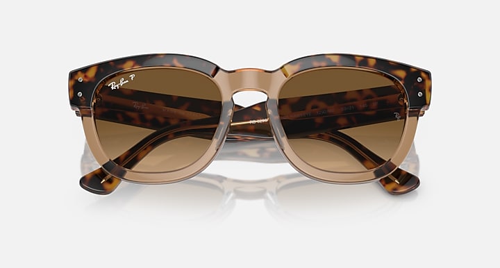 Ray-Ban MEGA HAWKEYE Havana On Transparent Brown with Brown Polarized Gradient lenses - Closed Front