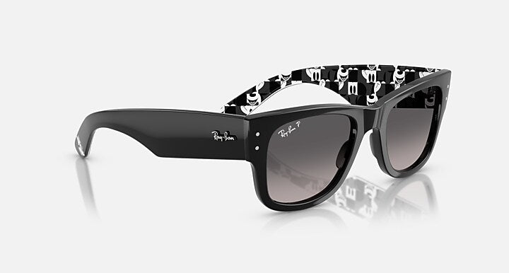 Ray-Ban MEGA WAYFARER DISNEY MICKEY & MINNIE MOUSE DECONSTRUCTED Black; Black Fantasy Disney Deconstructed Black with Grey Gradient Polarized Gradient lenses - Alternative