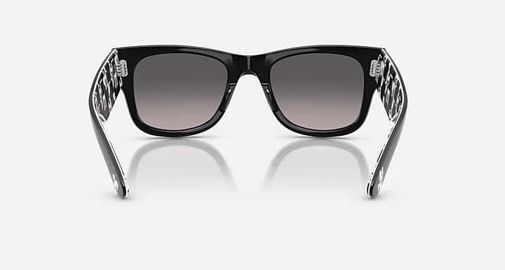 Ray-Ban MEGA WAYFARER DISNEY MICKEY & MINNIE MOUSE DECONSTRUCTED Black; Black Fantasy Disney Deconstructed Black with Grey Gradient Polarized Gradient lenses - Back