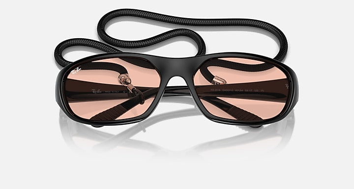 Ray-Ban DADDY-O SUMMER CELEBRATION LIMITED Black with Dark Pink Solid Color lenses - Closed Front