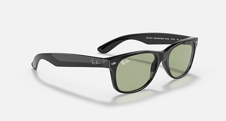 Ray-Ban NEW WAYFARER CLASSIC Black; Shiny Black with Green Solid Color lenses - Alternative