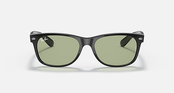Ray-Ban NEW WAYFARER CLASSIC Black; Shiny Black with Green Solid Color lenses - Front
