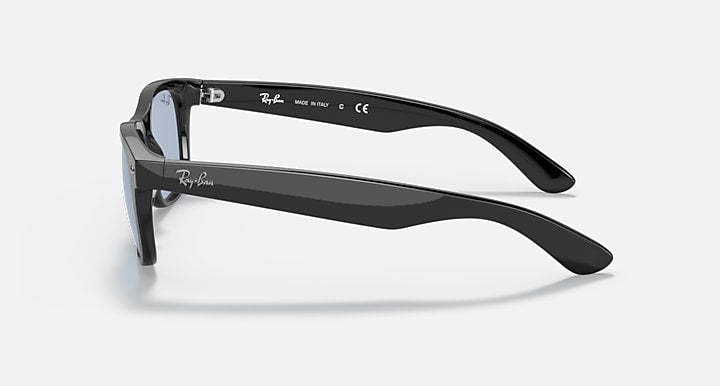 Ray-Ban NEW WAYFARER CLASSIC Black with Blue/Grey Classic Solid Color lenses - Lateral