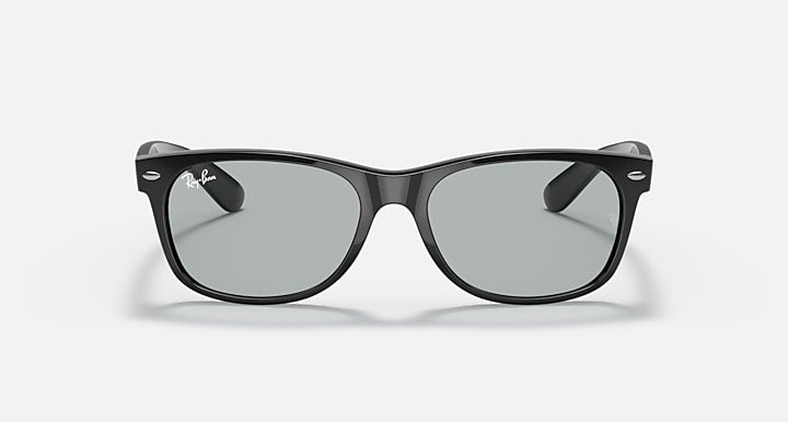 Ray-Ban NEW WAYFARER CLASSIC Black; Shiny Black with Light Grey Solid Color lenses - Front