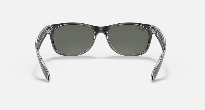 Ray-Ban NEW WAYFARER CLASSIC Black On Transparent; Black with Polarized Green Classic G-15 Solid Color lenses - Back