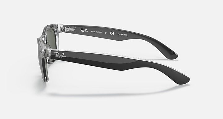 Ray-Ban NEW WAYFARER CLASSIC Black On Transparent; Black with Polarized Green Classic G-15 Solid Color lenses - Lateral