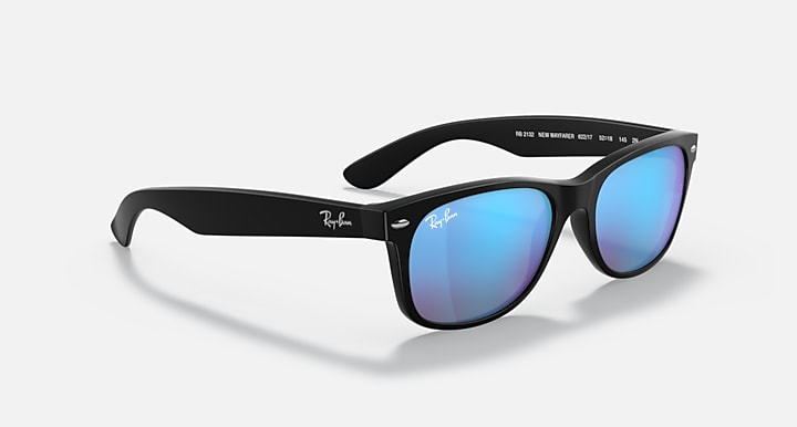 Ray-Ban NEW WAYFARER FLASH Rubber Black; Black with Blue Flash Solid Color - Mirror lenses - Alternative