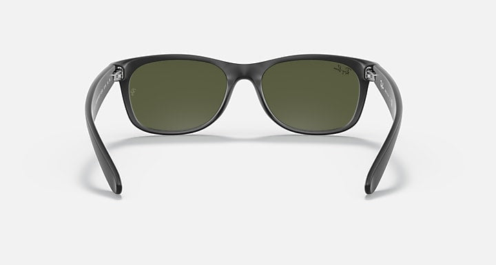 Ray-Ban NEW WAYFARER FLASH Rubber Black; Black with Silver Flash Solid Color - Mirror lenses - Back
