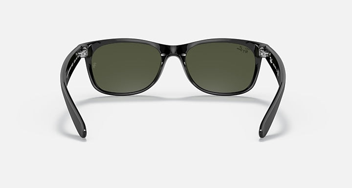 Ray-Ban NEW WAYFARER COLOR MIX Black with G-15 Green Solid Color lenses - Back