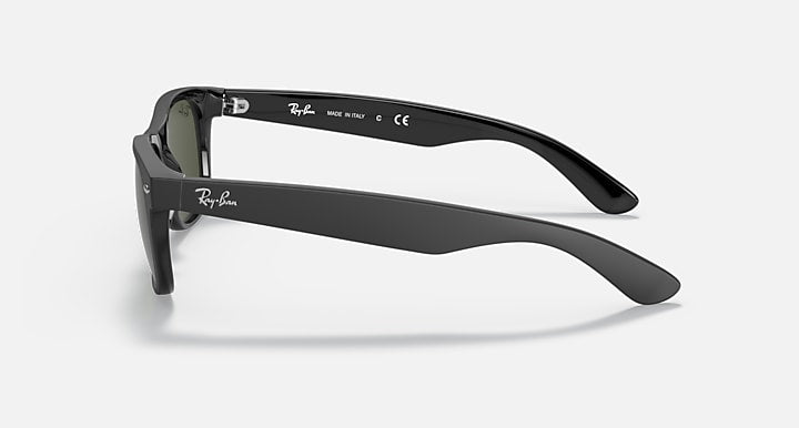 Ray-Ban NEW WAYFARER COLOR MIX Black with G-15 Green Solid Color lenses - Lateral