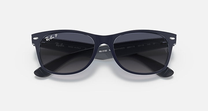 Ray-Ban NEW WAYFARER CLASSIC Blue with Blue Gradient Polarized Gradient lenses - Closed Front