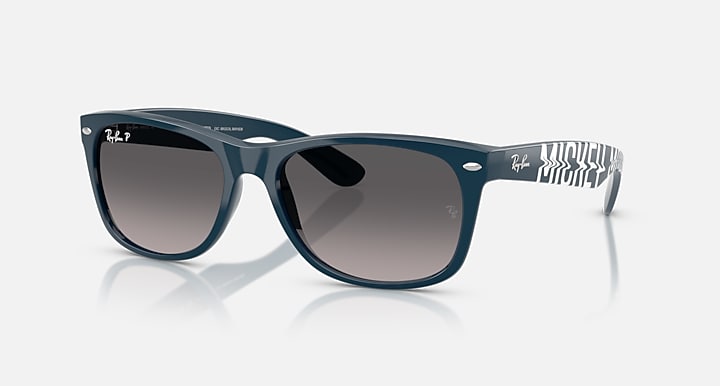 Ray-Ban NEW WAYFARER DISNEY MICKEY & MINNIE MOUSE LIQUID Blue Navy with Grey Gradient Polarized Gradient lenses - Quarter