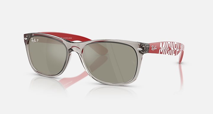 Ray-Ban NEW WAYFARER DISNEY MICKEY & MINNIE MOUSE LIQUID Transparent Grey; Red with Grey Mirror Silver Polarized Solid Color - Mirror lenses - Quarter