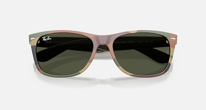 Ray-Ban NEW WAYFARER CLASSIC Green & Green Camuflage with Green Solid Color lenses - Closed Front