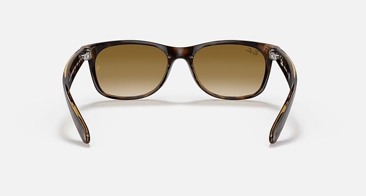 Ray-Ban NEW WAYFARER CLASSIC Light Havana with Light Brown Gradient Gradient lenses - Back