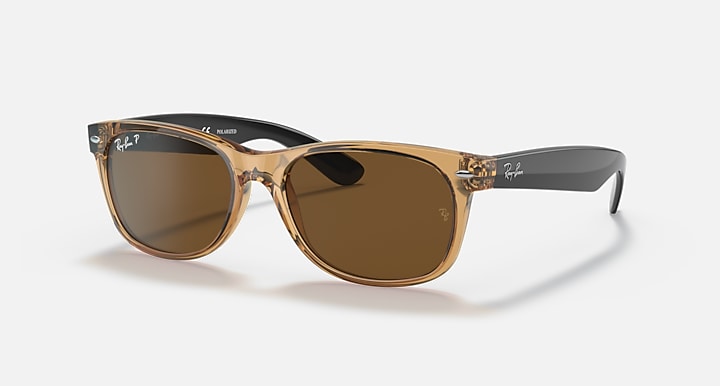 Ray-Ban NEW WAYFARER BICOLOR Honey; Black with Brown Polarized Solid Color lenses - Quarter