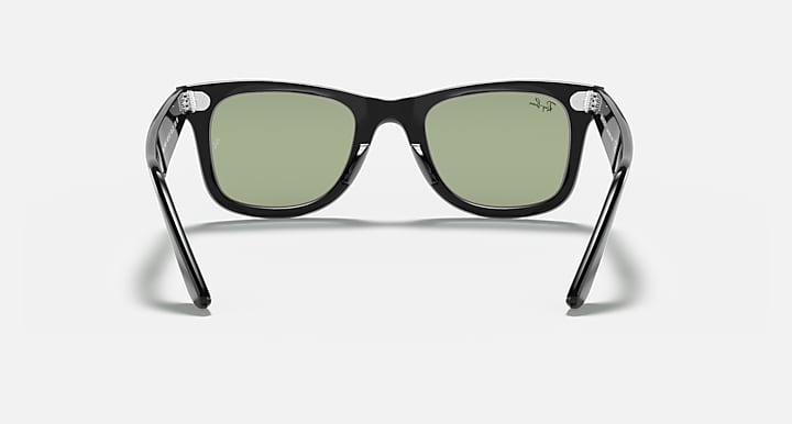 Ray-Ban ORIGINAL WAYFARER CLASSIC Black; Shiny Black with Green Solid Color lenses - Back