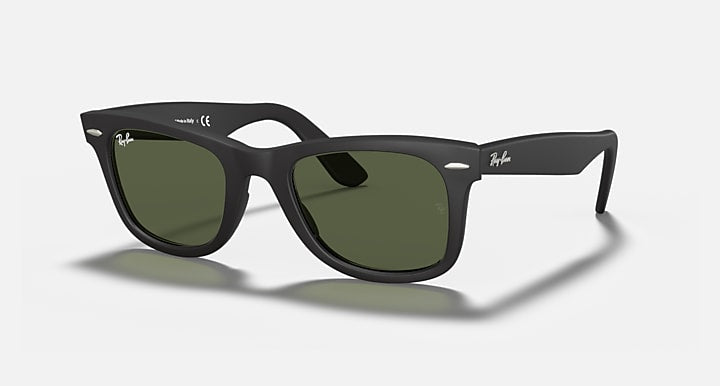 Ray-Ban ORIGINAL WAYFARER CLASSIC Black with G-15 Green Solid Color lenses - Quarter