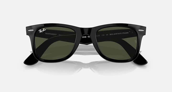Ray-Ban ORIGINAL WAYFARER BIO-BASED Black with Green Solid Color lenses - Closed Front