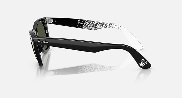 Ray-Ban ORIGINAL WAYFARER DISNEY MICKEY & MINNIE MOUSE PIXELATED Black; Black With Internal White Pixel with G-15 Green Solid Color lenses - Lateral