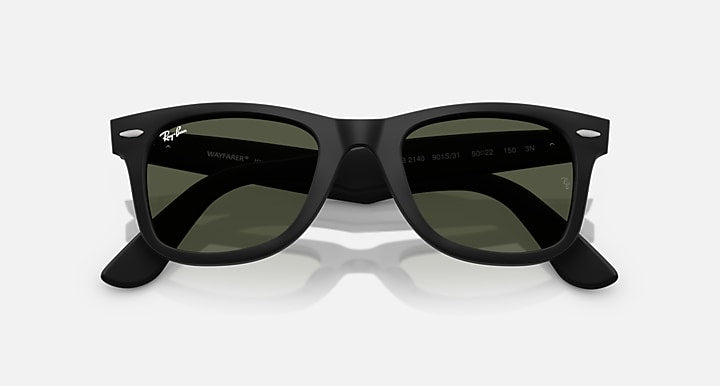 Ray-Ban ORIGINAL WAYFARER CLASSIC Matte Black with Crystal Green Solid Color lenses - Closed Front