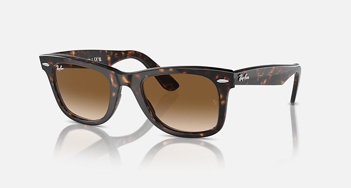 Ray-Ban ORIGINAL WAYFARER CLASSIC Tortoise with Solid Color Gradient lenses - Quarter