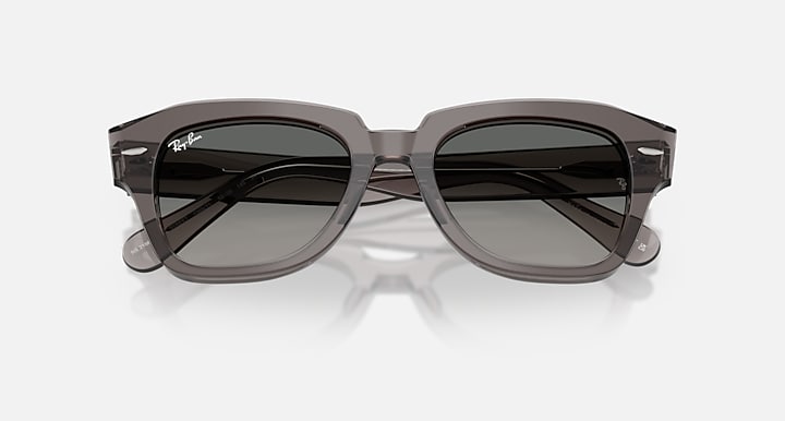 Ray-Ban STATE STREET Transparent Grey with Grey Gradient Gradient lenses - Closed Front