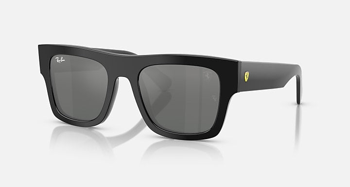 Ray-Ban RB2217M SCUDERIA FERRARI COLLECTION Black with Grey Mirror Silver Gradient Gradient - Mirror lenses - Quarter