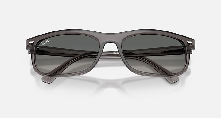 Ray-Ban RB2224 Opal Light Grey with Grey Gradient Gradient lenses - Closed Front