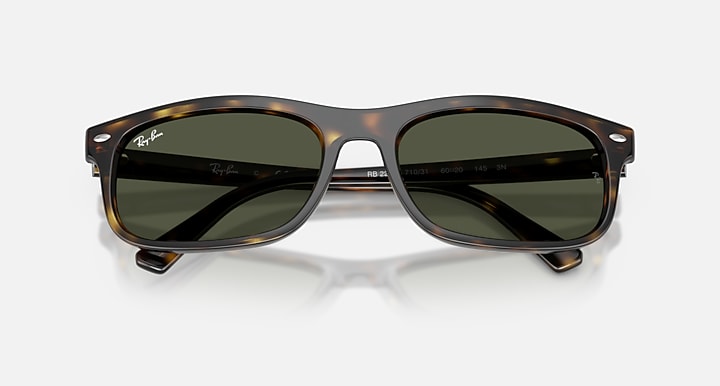 Ray-Ban RB2224 Havana with Green Solid Color lenses - Closed Front