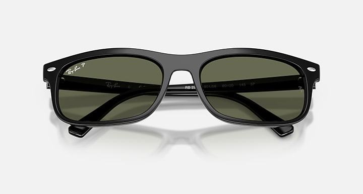 Ray-Ban RB2224 Black with Polarized Green Solid Color lenses - Closed Front