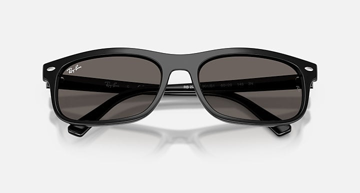 Ray-Ban RB2224 Black with Dark Grey Solid Color lenses - Closed Front
