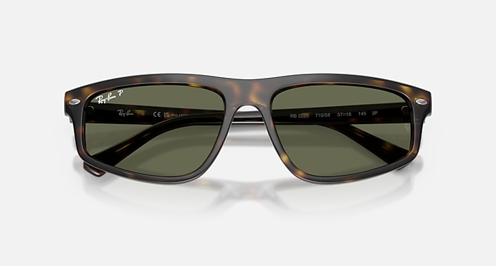 Ray-Ban RB2225 Havana with Green Polarized Solid Color lenses - Closed Front