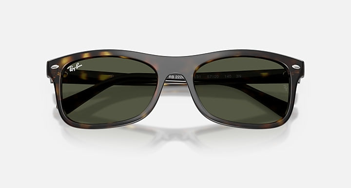 Ray-Ban RB2226 Havana with Green Solid Color lenses - Closed Front