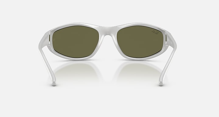Ray-Ban RB2228 Silver with Light Green Mirror Silver Solid Color - Mirror lenses - Back