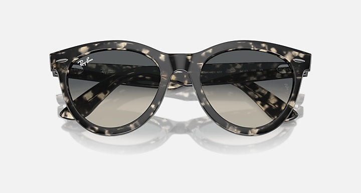 Ray-Ban WAYFARER WAY Grey Havana with Grey Gradient lenses - Closed Front