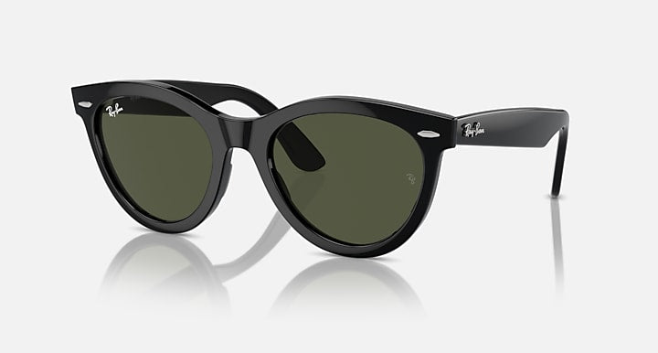Ray-Ban WAYFARER WAY Black with Green Solid Color lenses - Quarter