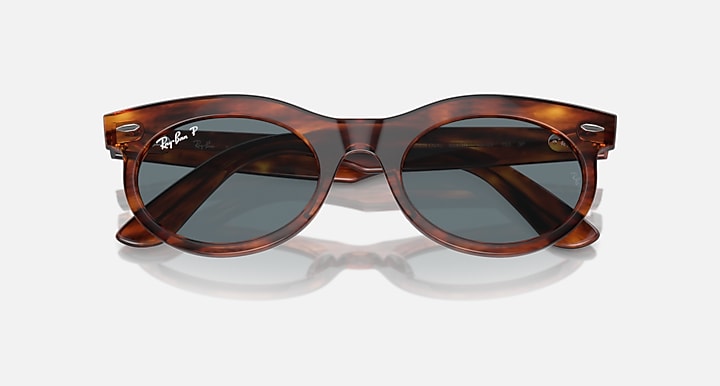 Ray-Ban WAYFARER OVAL Striped Havana with Dark Blue Polarized Solid Color lenses - Closed Front