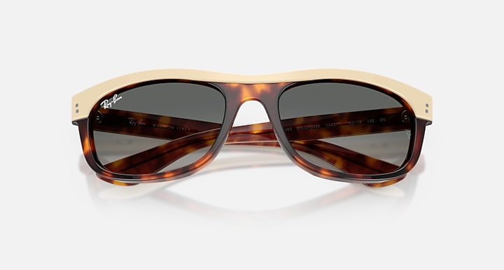 Ray-Ban BALORAMA STREET NEAT Beige Havana with Gradient Grey Gradient lenses - Closed Front