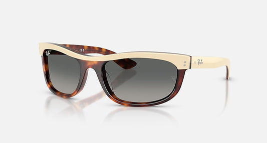 Ray-Ban BALORAMA STREET NEAT Beige Havana with Gradient Grey Gradient lenses - Quarter