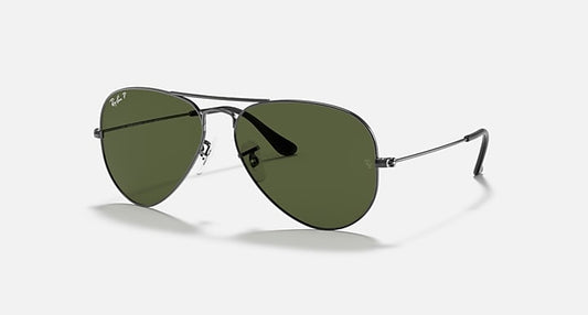 Ray-Ban AVIATOR CLASSIC Gunmetal with G-15 Green Polarized Solid Color lenses - Quarter