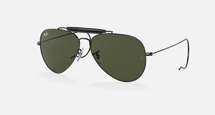 Ray-Ban OUTDOORSMAN Black with G-15 Green Solid Color lenses - Quarter
