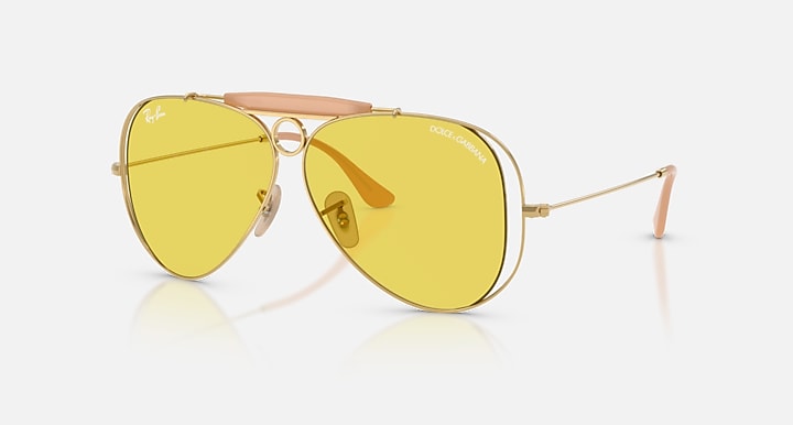 Ray-Ban THE SHOOTER BY DOLCE&GABBANA Arista Gold with Yellow Solid Color lenses - Quarter