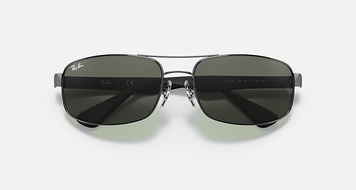 Ray-Ban RB3445 Gunmetal; Black with Green Classic G-15 Solid Color lenses - Closed Front