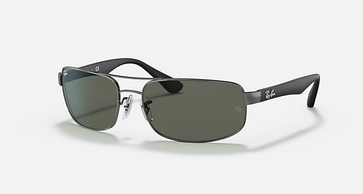Ray-Ban RB3445 Gunmetal; Black with Green Classic G-15 Solid Color lenses - Quarter