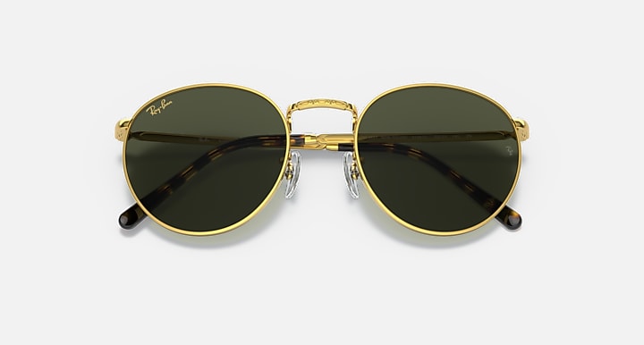 Ray-Ban NEW ROUND Gold with Green Solid Color lenses - Closed Front