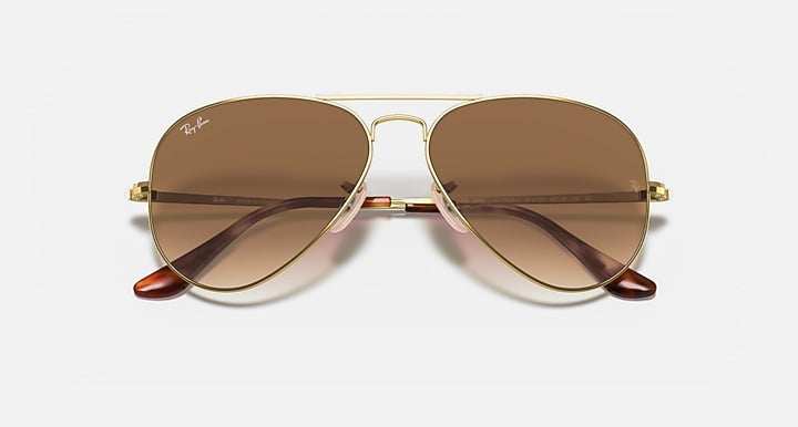 Ray-Ban AVIATOR METAL II Arista Gold with Light Brown Gradient Gradient lenses - Closed Front