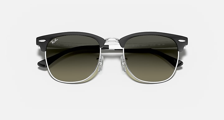 Ray-Ban CLUBMASTER METAL Black On Silver with Grey Gradient Gradient lenses - Closed Front